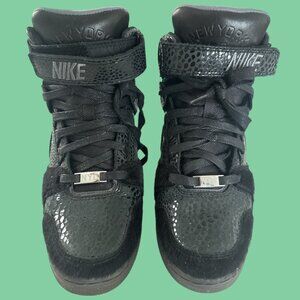 Nike Air Revolution Sky Hi High NYFW Fashion Week Womens Size 9
